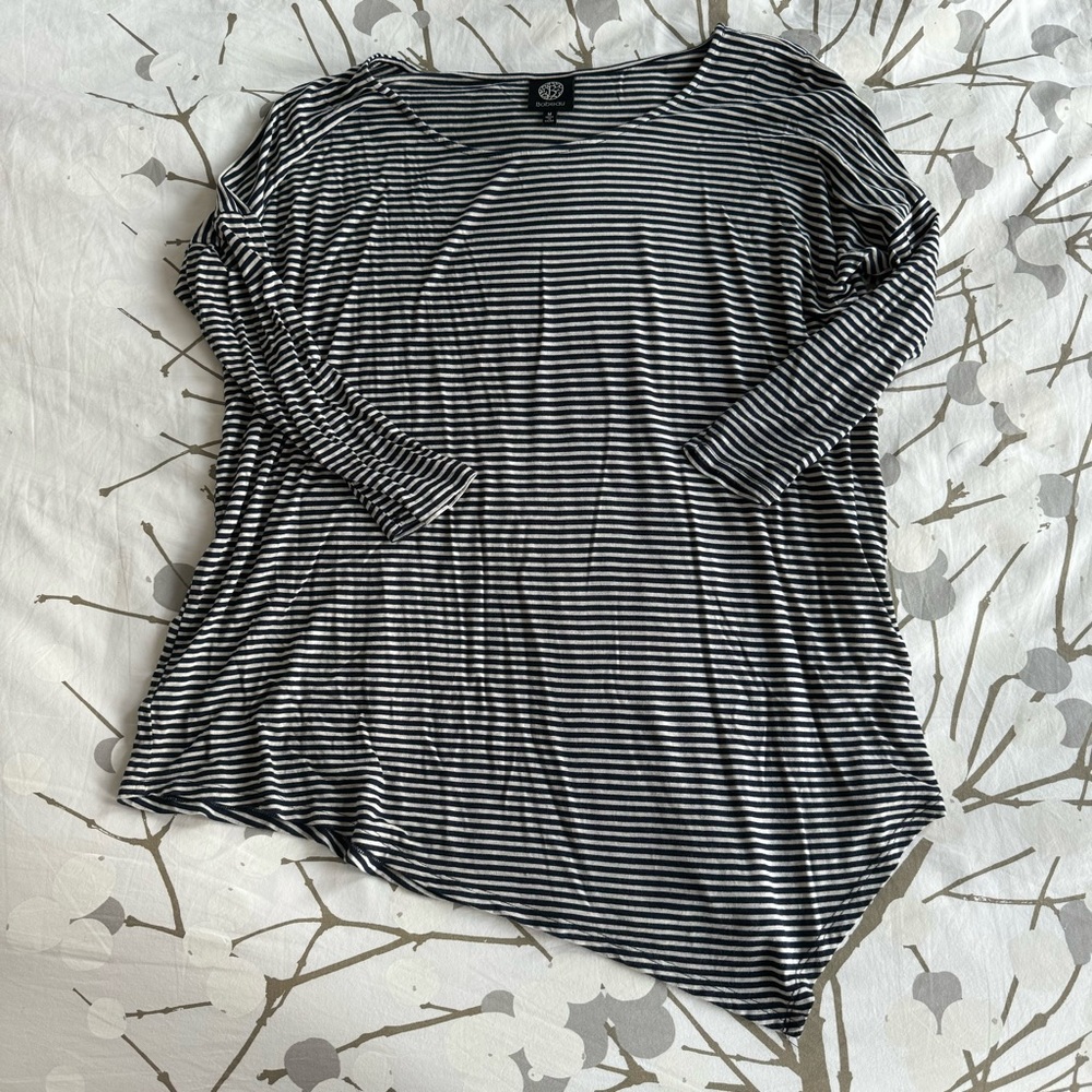 Bobeau asymmetrical hem top